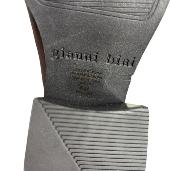 NWOT Gianni Bini Banks Crinkle Patent Double Gore Square Toe Booties Size 6 - Picture 7 of 9